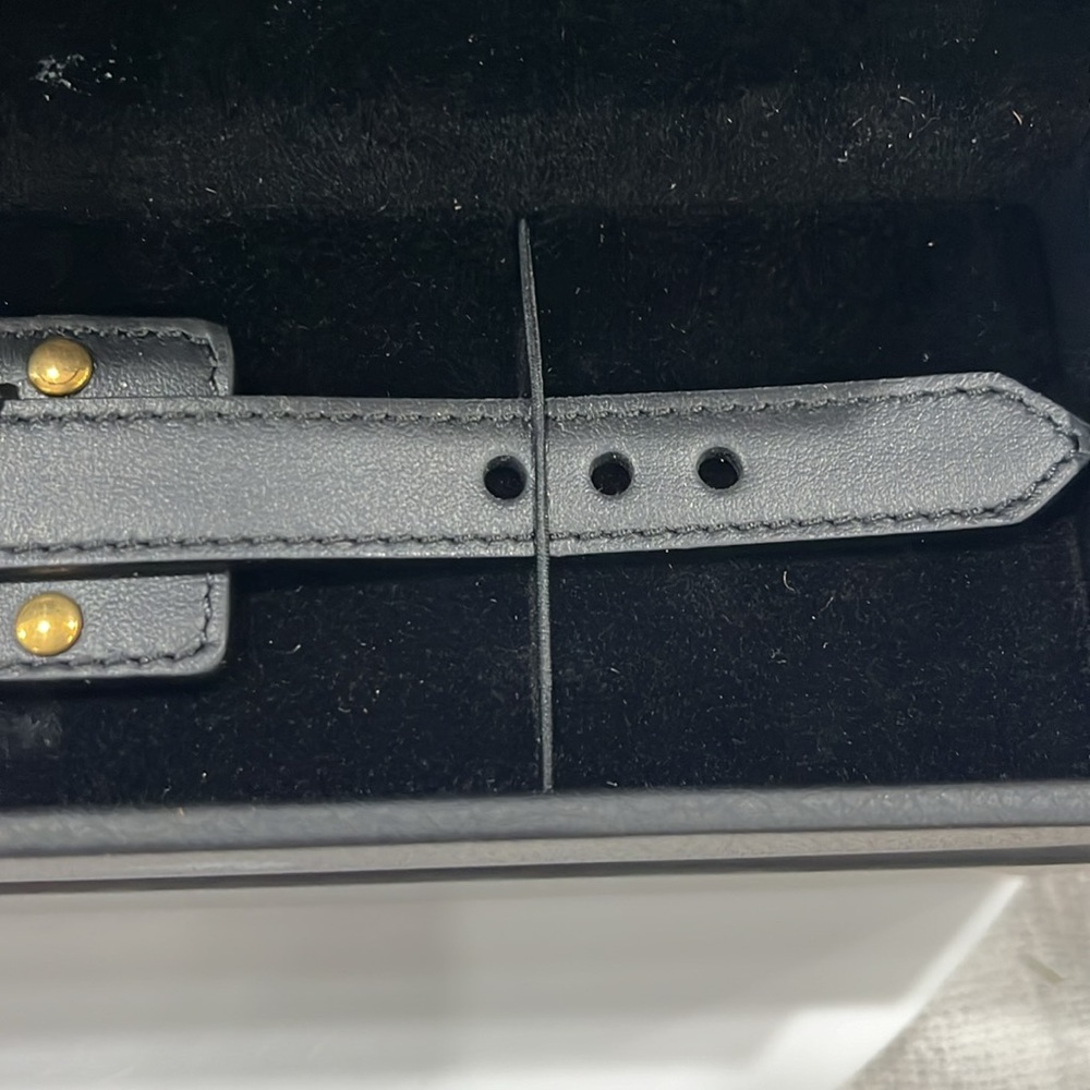 VERSACE MEDUSA LEATHER BRACELET BRAND NEW EXQUISITE - Picture 6 of 6